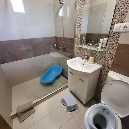 Li-vi * Debrecen